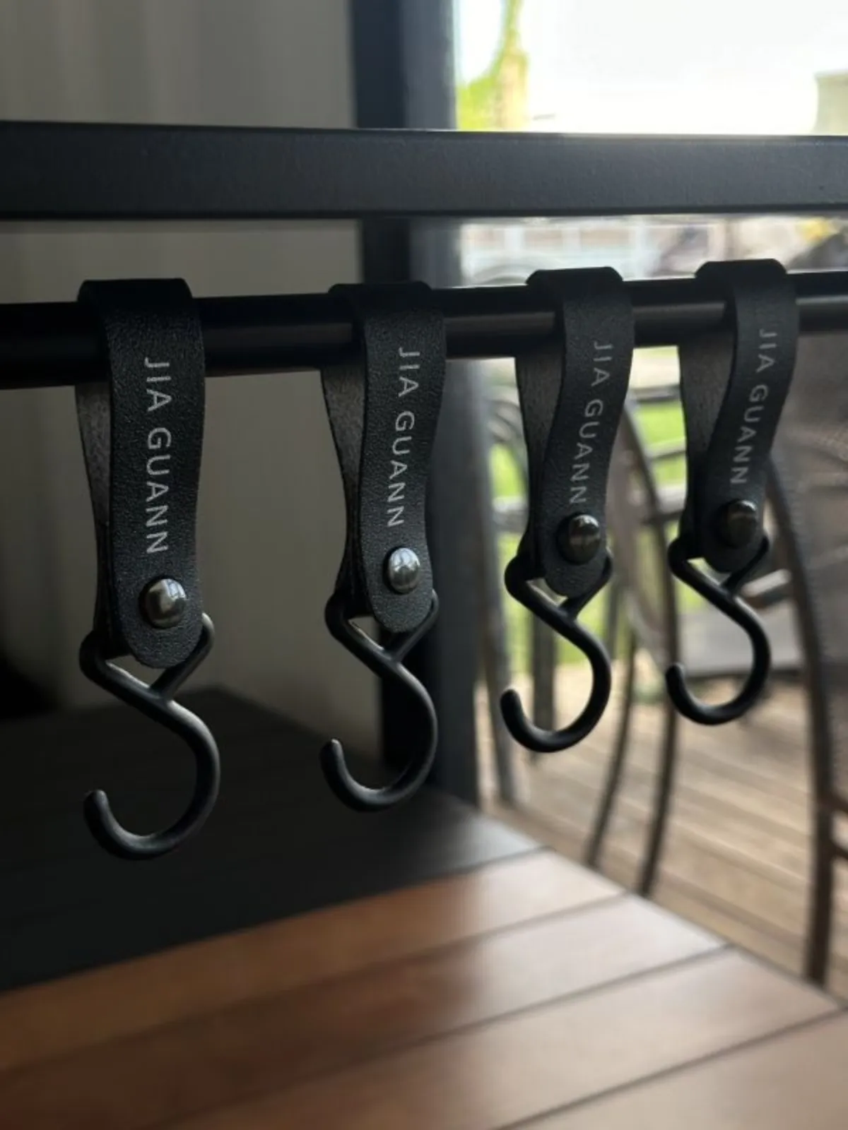 皮革扣環掛勾(4入)-黑