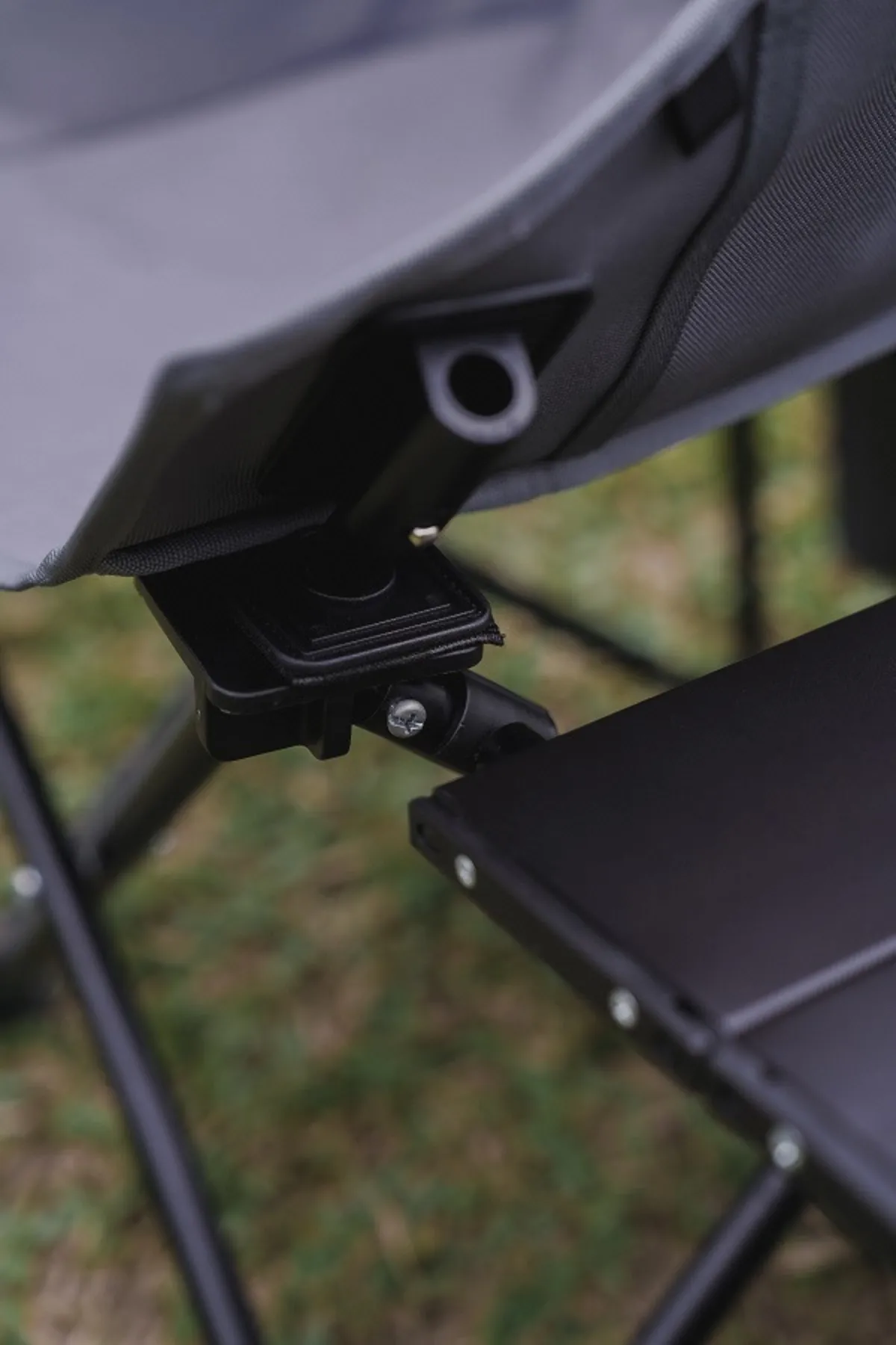 多元屋泊椅-椅邊茶几