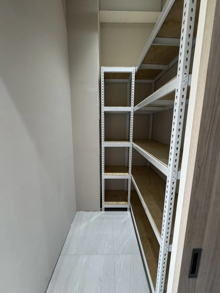 台中市南屯區.建設公司儲物間置物用