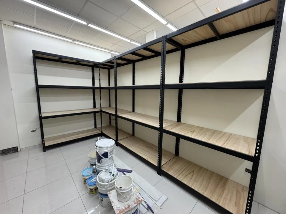 台中市南屯區 魚中魚貓狗水族大賣場南屯店