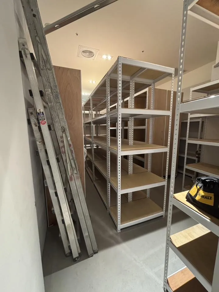 台中漢神洲際購物中心PUMA專櫃倉庫