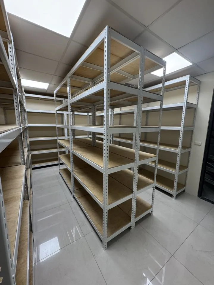 南投縣魚池鄉天帝教鐳力阿道場.儲物間置物