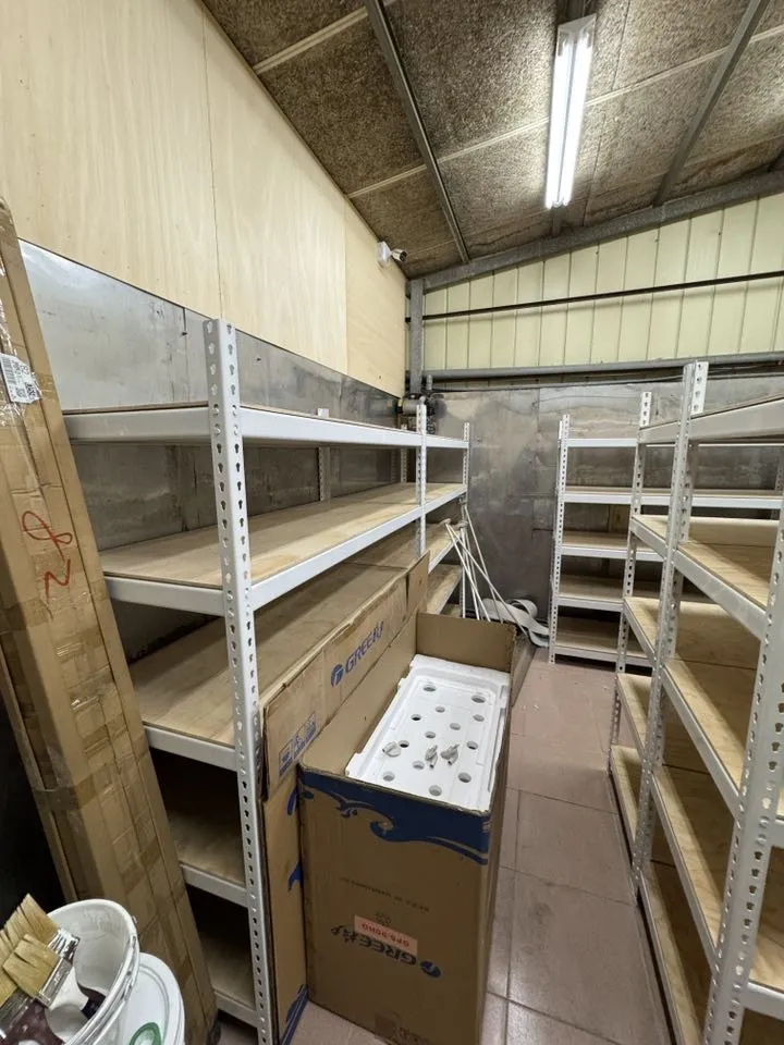 高雄左營.玉如內衣.倉庫置物