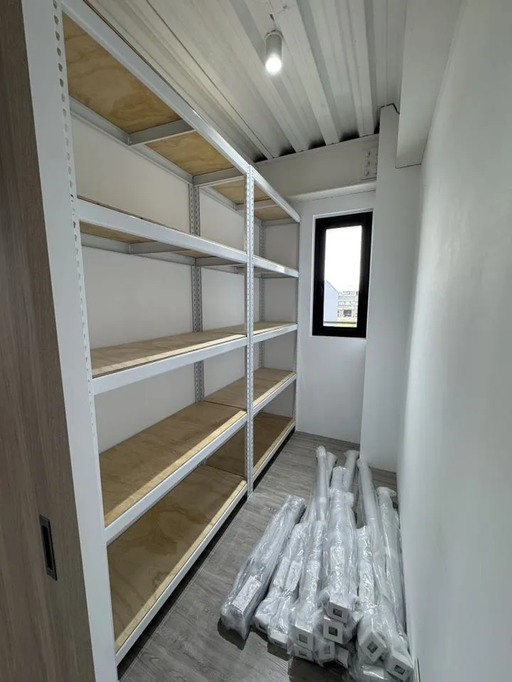 台中市南屯區.建設公司儲物間置物用