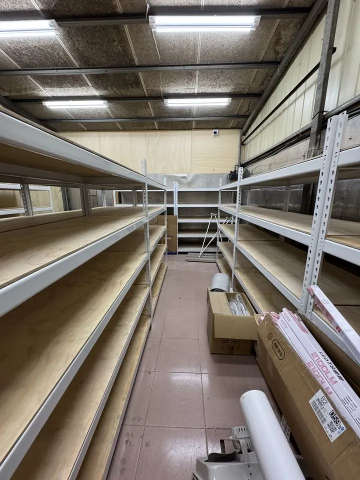 高雄左營.玉如內衣.倉庫置物