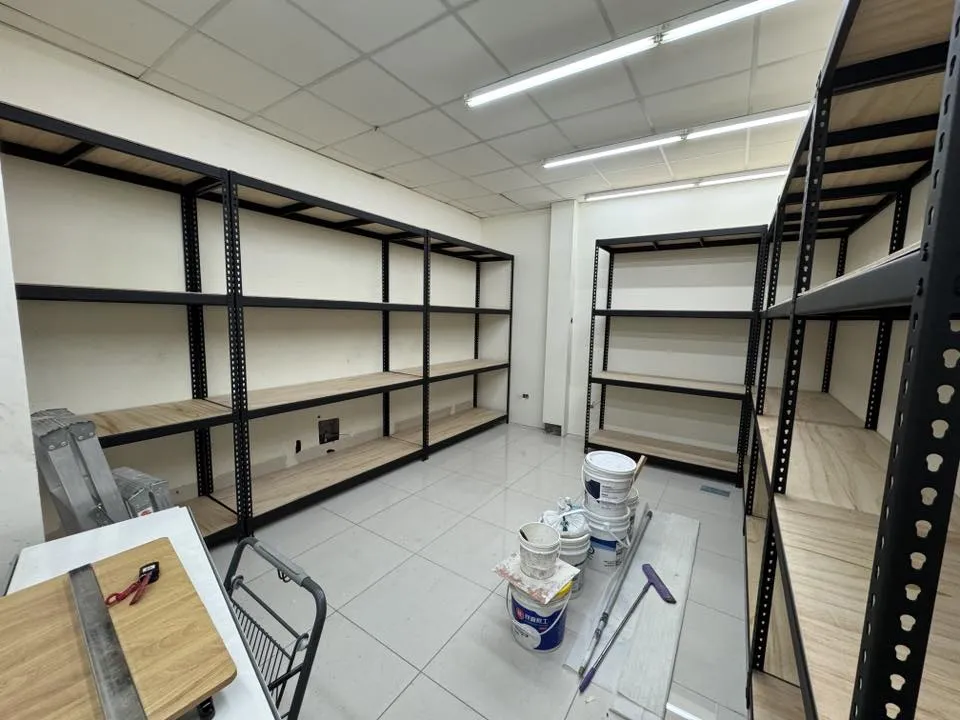 台中市南屯區 魚中魚貓狗水族大賣場南屯店