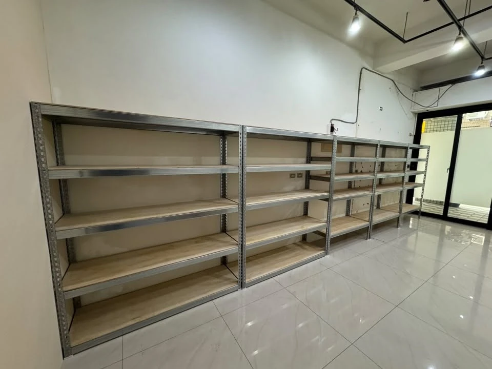台中市區日式進口書局小物鍍鋅免螺絲角鋼架