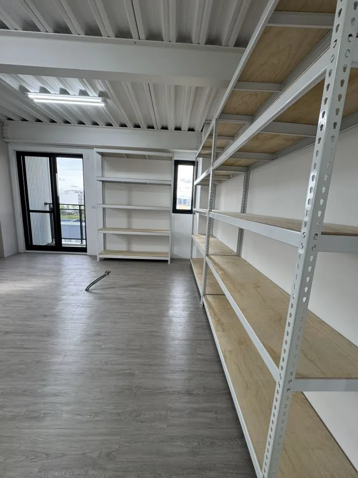 台中市南屯區.建設公司儲物間置物用