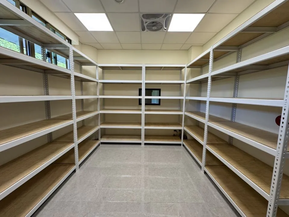 南投縣魚池鄉天帝教鐳力阿道場.儲物間置物