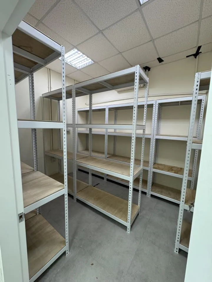 onitsuka tiger 台北 微風南山