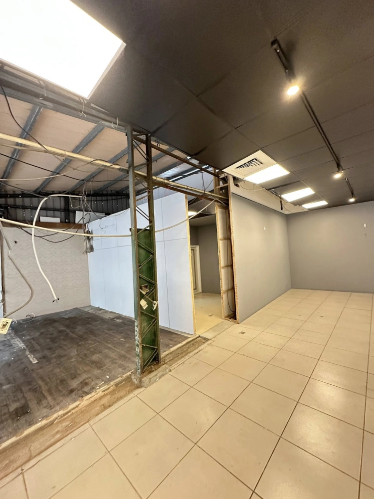 新竹 隔間櫃體 全拆除 地板切割 打水溝