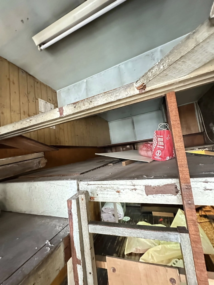 中壢1-4樓 全室拆除 廁所打石 梯捲門拆除