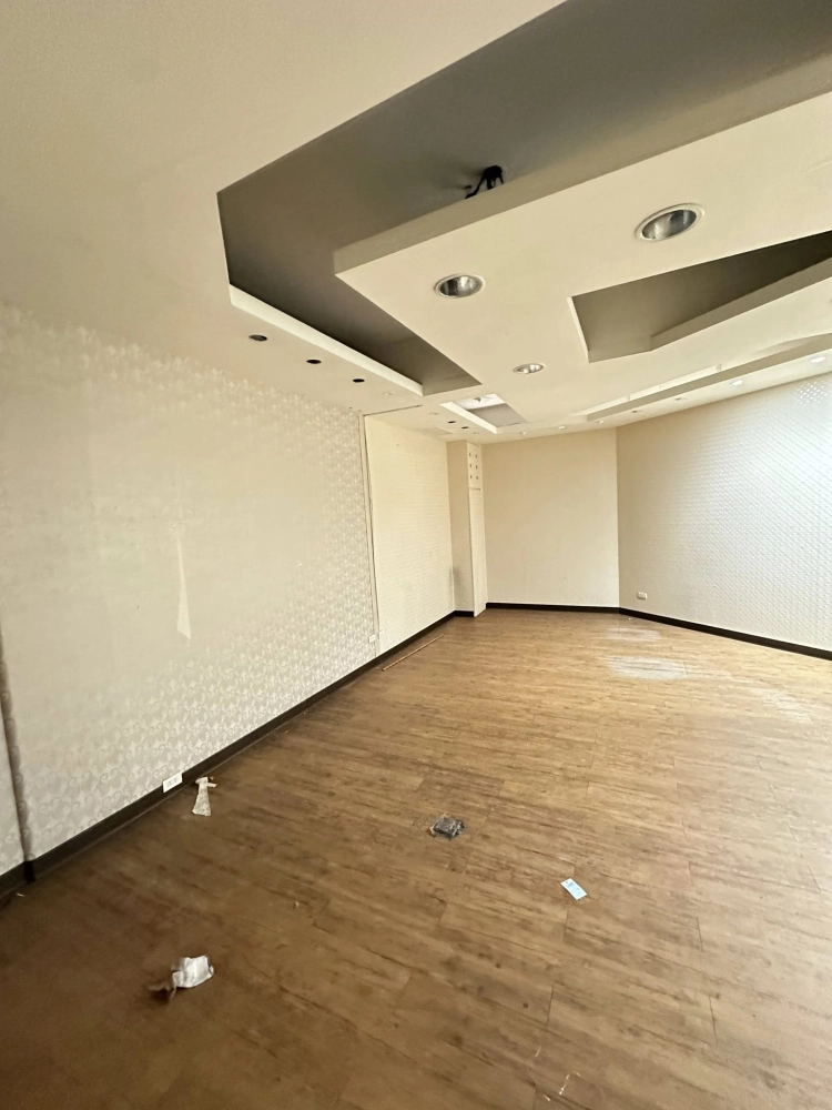 中壢1-4樓 全室拆除 廁所打石 梯捲門拆除