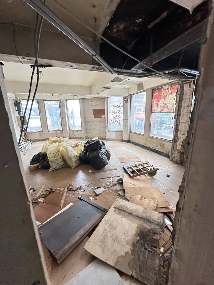 中壢1-3樓 全室垃圾清除 全室隔間拆除 打石｜全室壁紙撕除
