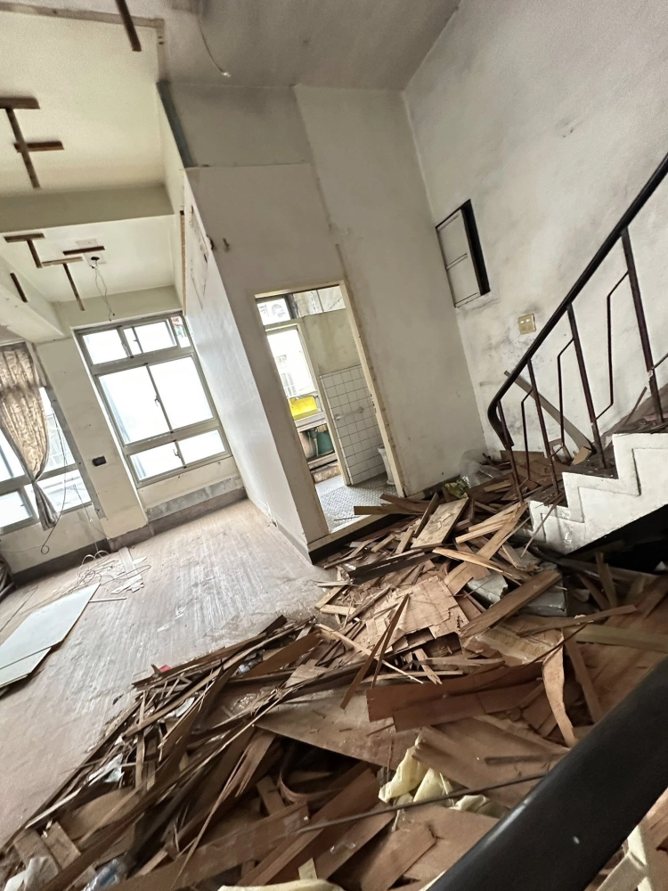 中壢1-3樓 全室垃圾清除 全室隔間拆除 打石｜全室壁紙撕除