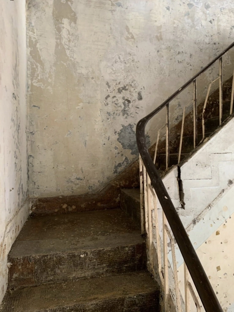 中壢1-4樓 全室拆除 廁所打石 梯捲門拆除