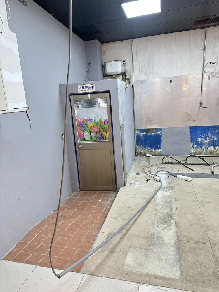 新竹 隔間櫃體 全拆除 地板切割 打水溝
