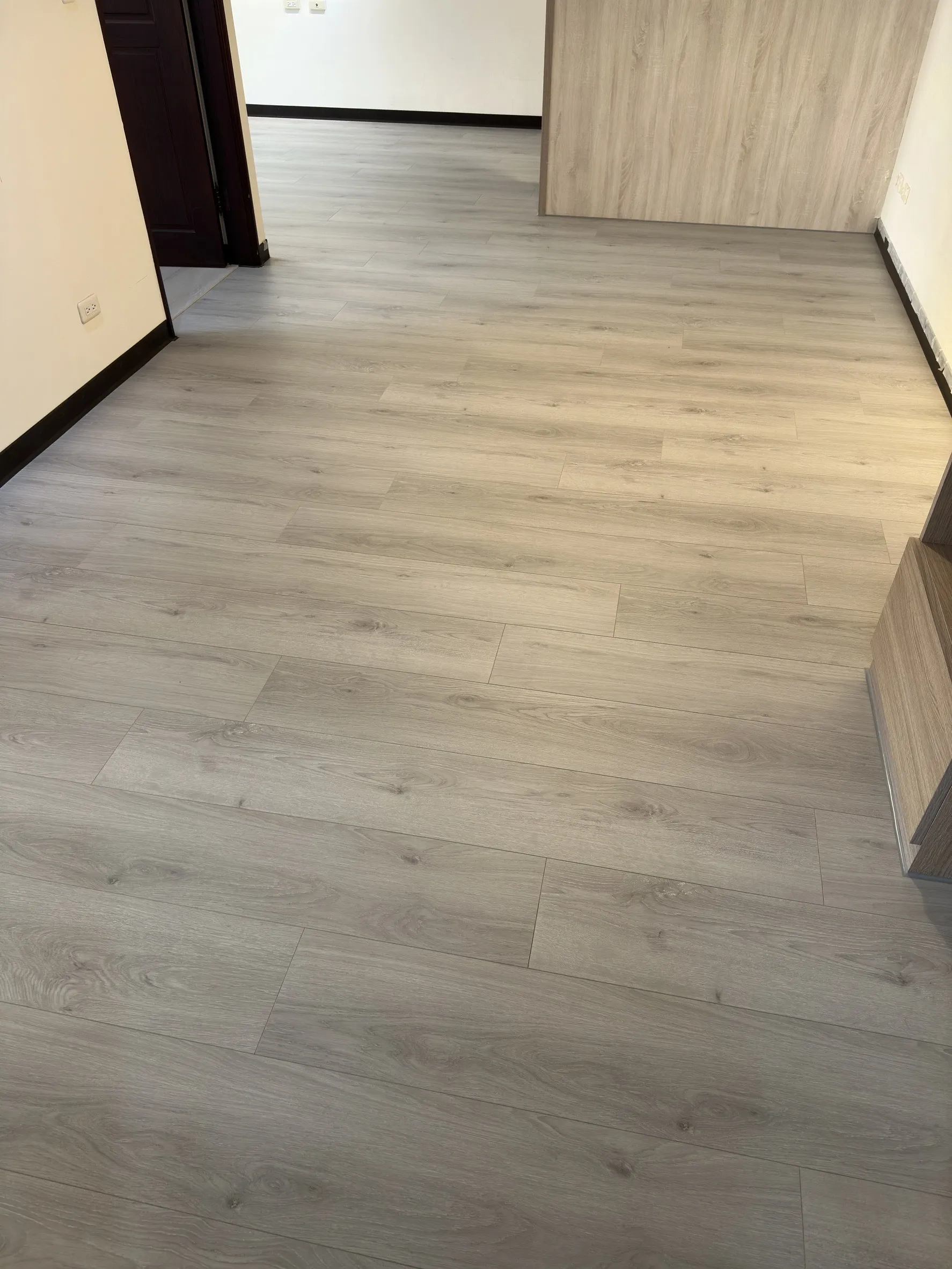[WoodSmith 木匠] 義大利系列 LN1006 佛羅倫斯 寵物友善