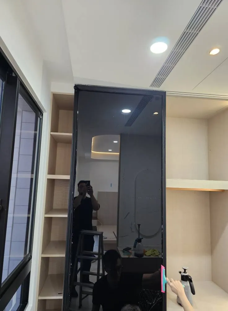 家中展示櫃需貼玻璃隔熱膜嗎？