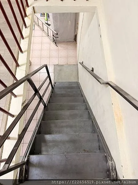 中壢老舊木樓梯拆除 更換隻鐵製樓梯-鐵樓梯/桃園鐵樓梯