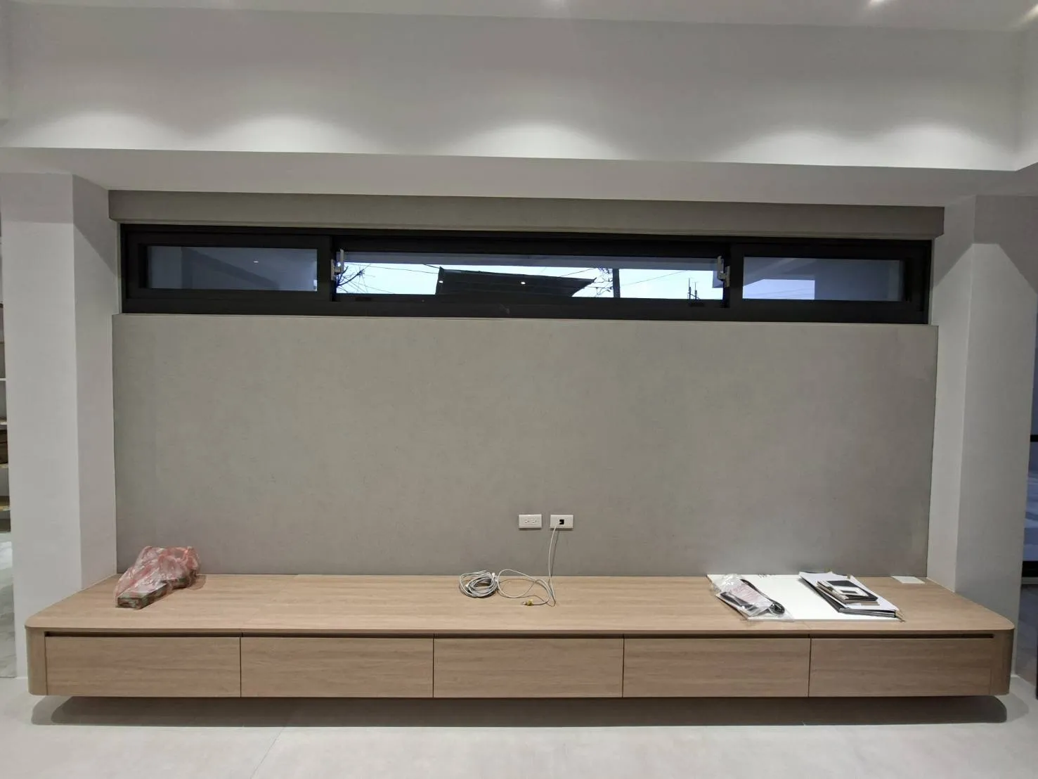 感謝新竹大哥購買TCL 98C7K 選用NB-SP5活動式壁掛-活動式壁掛架｜活動式壁掛架安裝