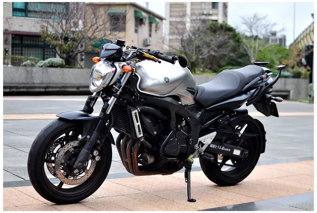 YAMAHA FZ6N S2