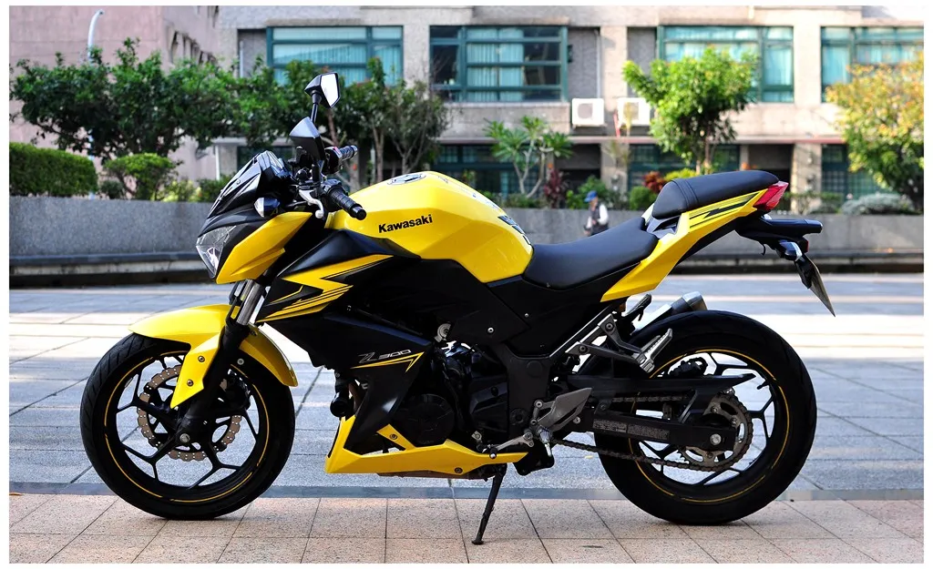 KAWASAKI Z300 ABS