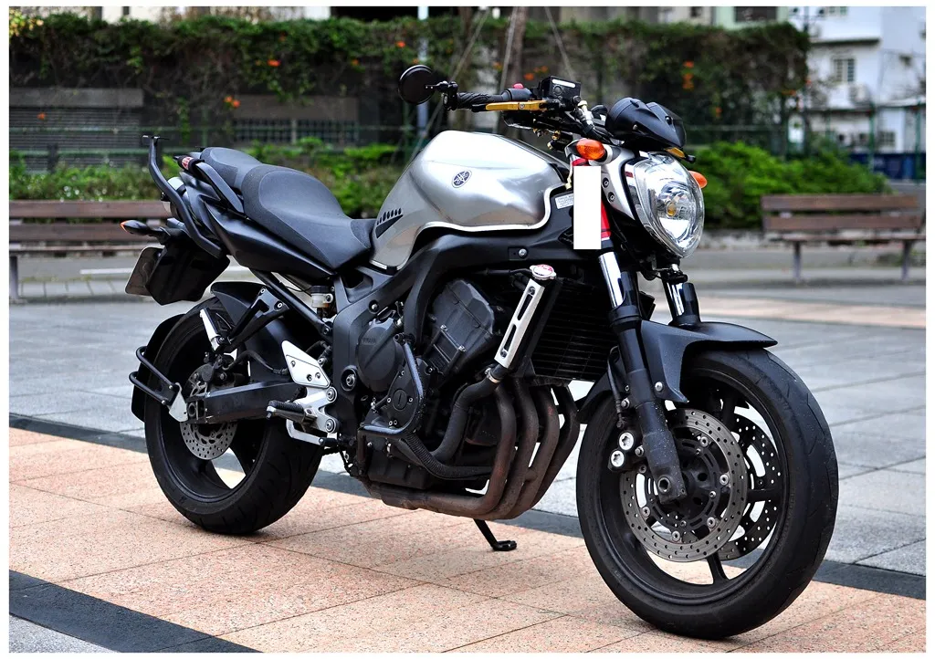YAMAHA FZ6N S2