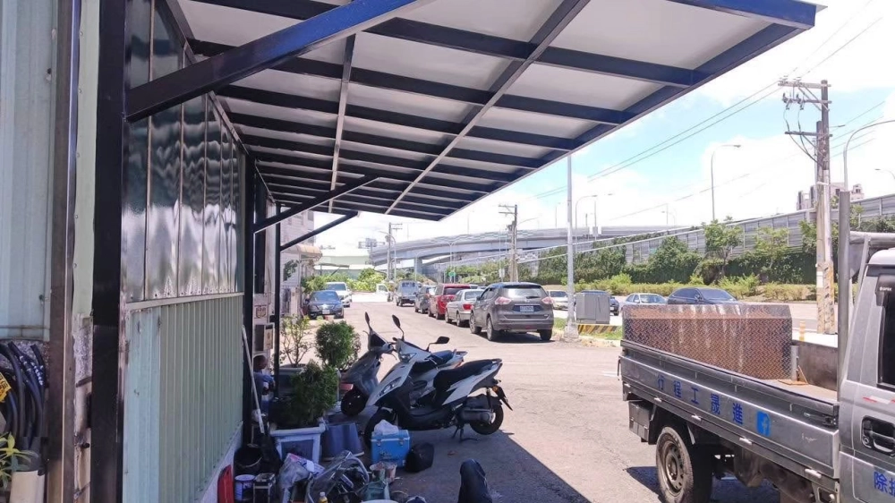 高雄粗石與打石工