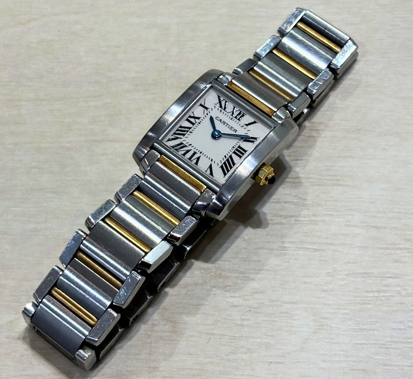 Cartier Tank Française W51007Q4 卡地亞坦克法國系列介紹｜經典雙色女錶代表作