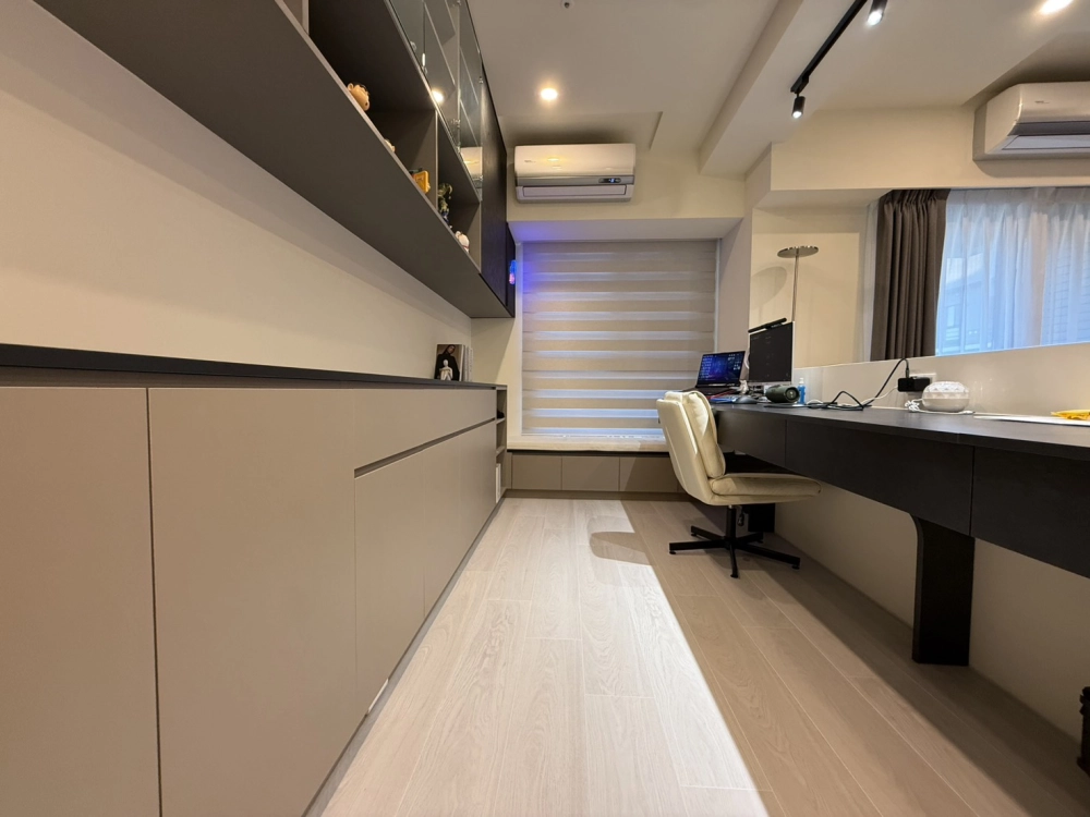 黑白灰輕奢品味寓宅