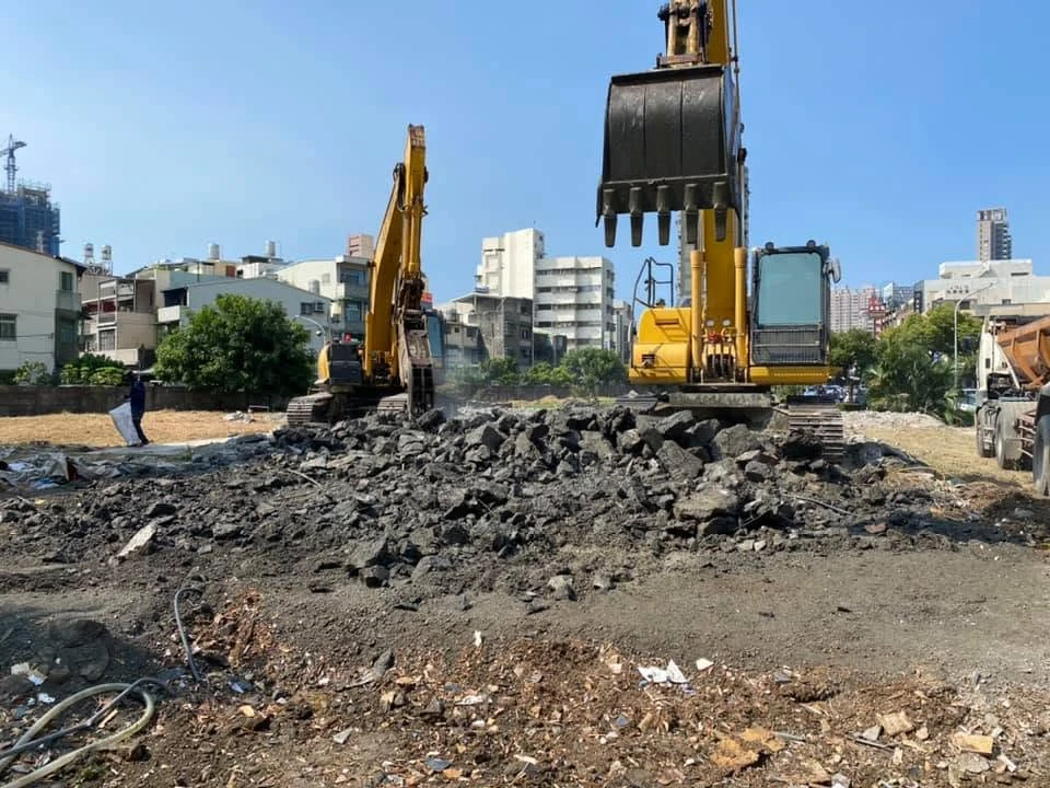 #配合拆除工程後 #抑制揚塵 #道路清洗