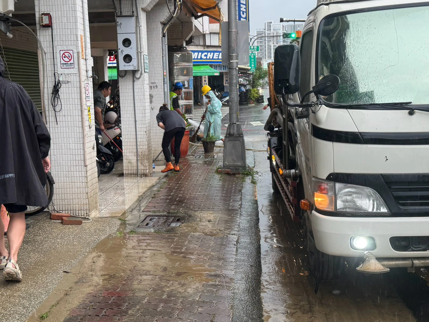 高雄市政府環境保護局-救災-道路清洗-待命