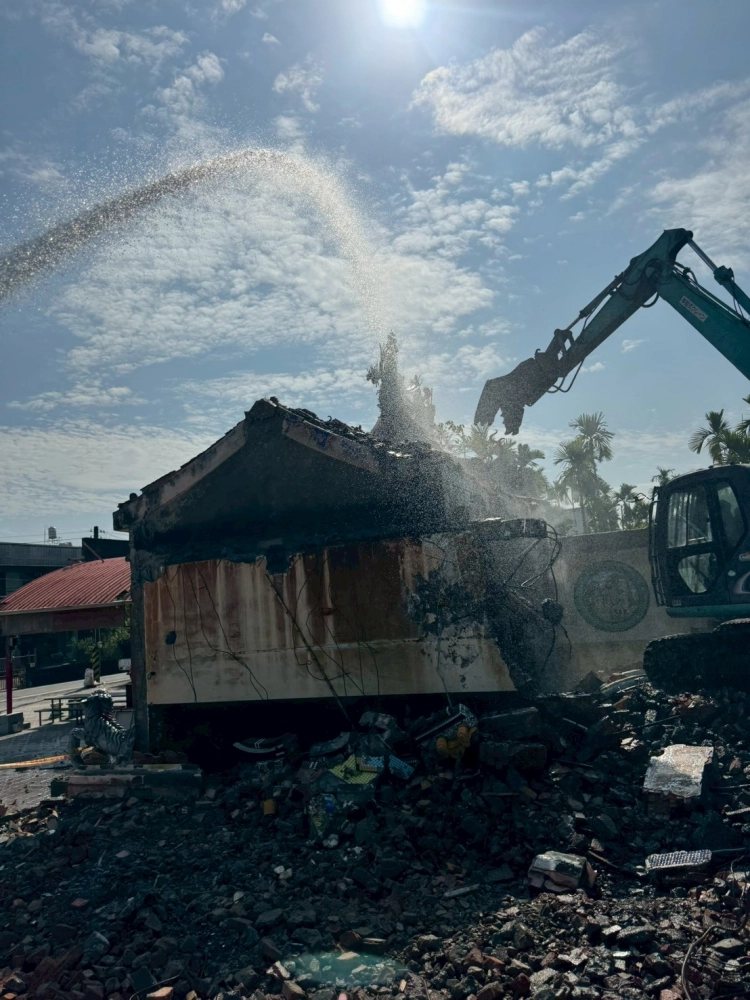 拆除工程，抑制揚塵，道路清洗