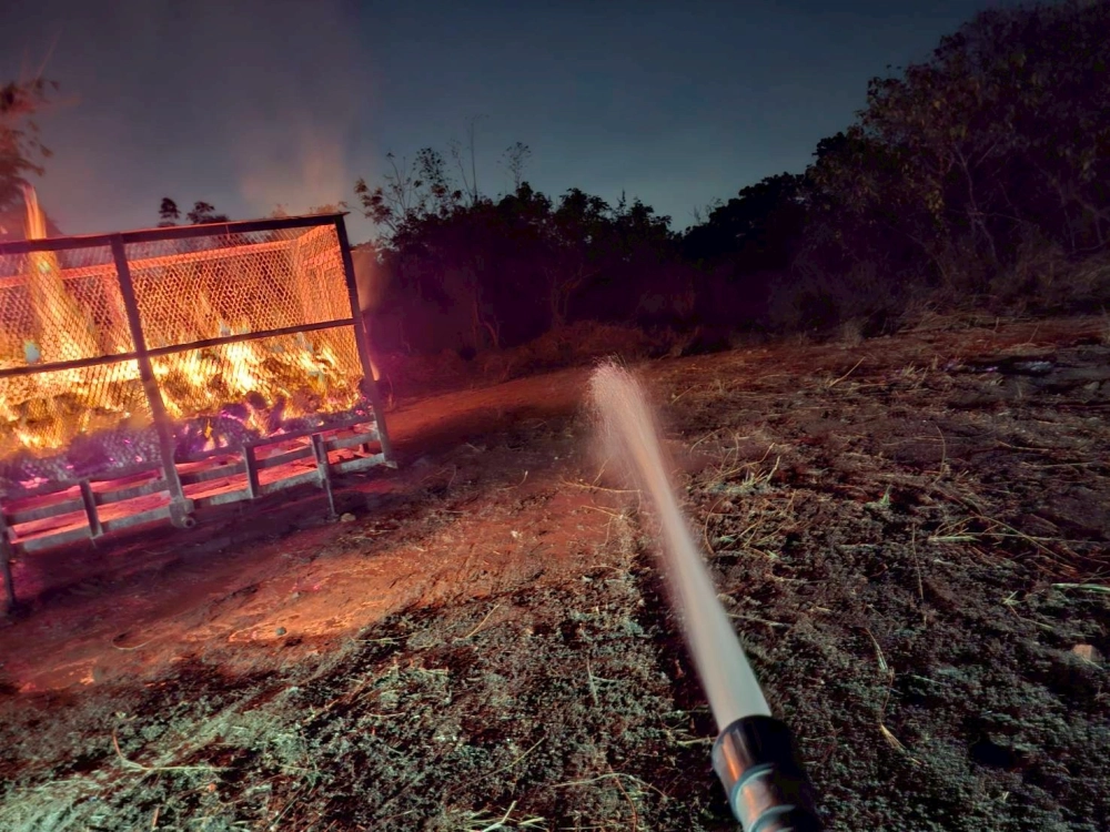 115/02/21 感謝同行訂車工作項目：配合喪家燒庫錢，預防災害灑水