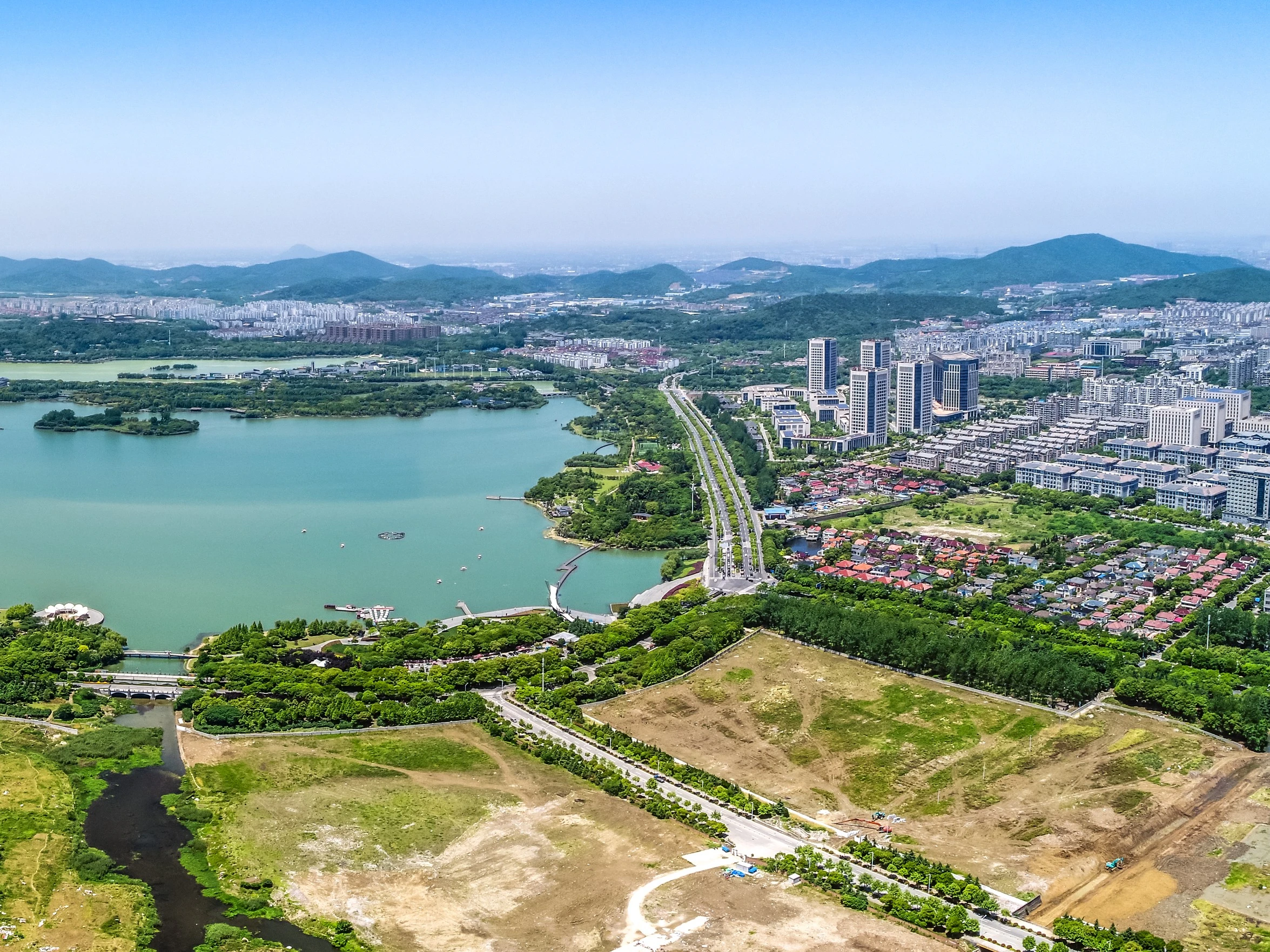 產業用地-都市計畫工業區毗鄰土地變更