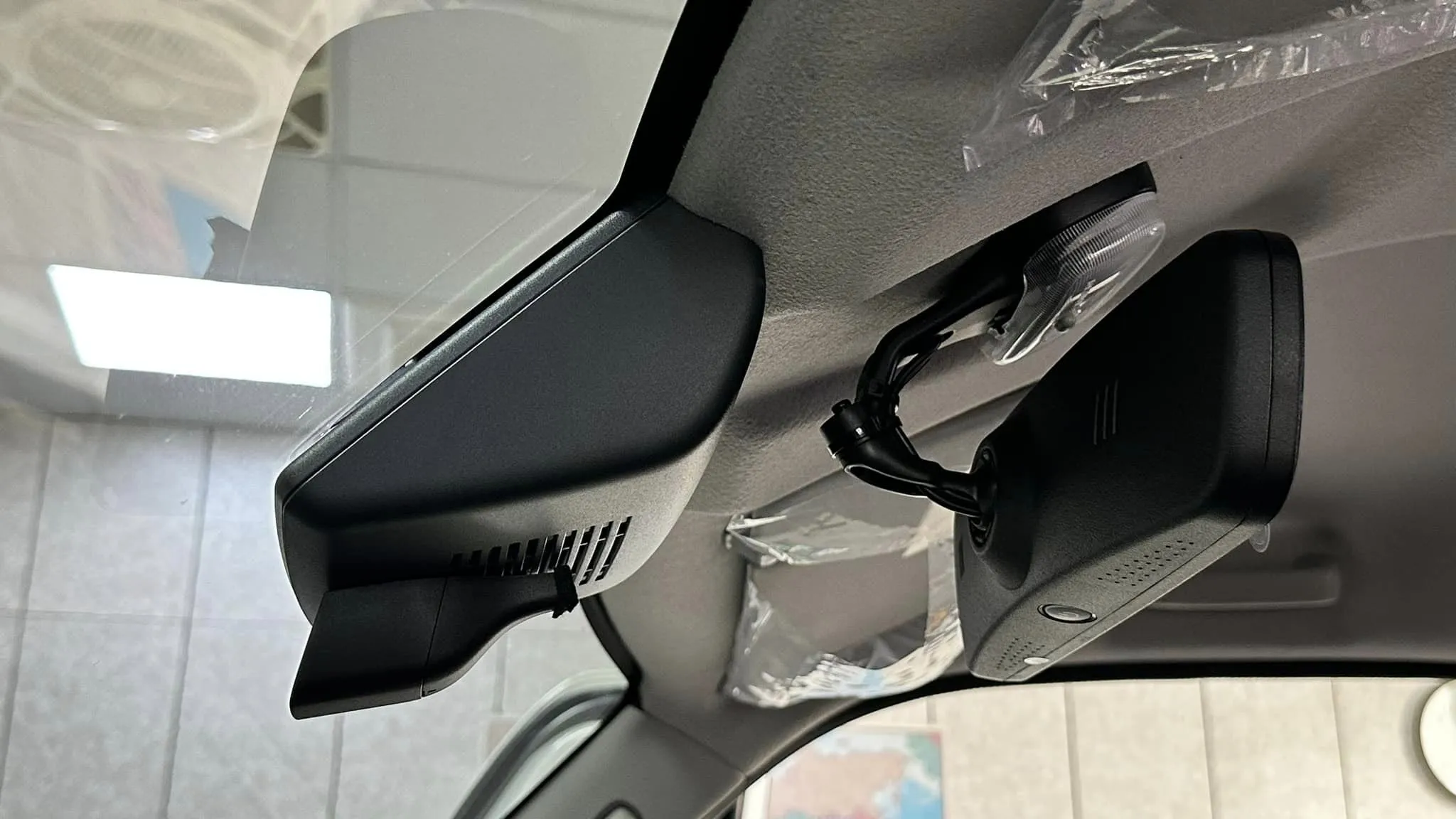 9.35吋原廠款前後雙錄電子後視鏡 (車規防眩光後鏡頭)