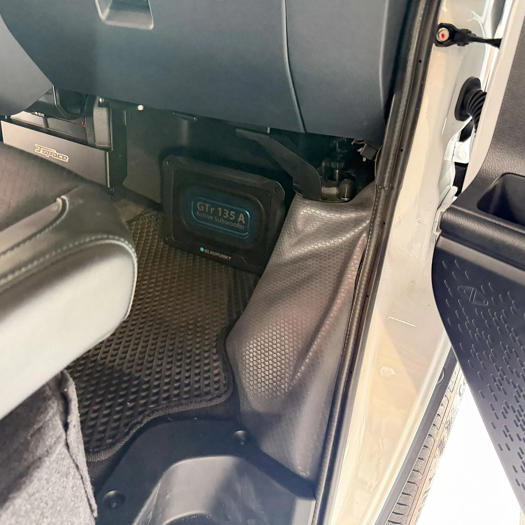 德國藍點●BLAUPUNKT 主動式薄型重低音
