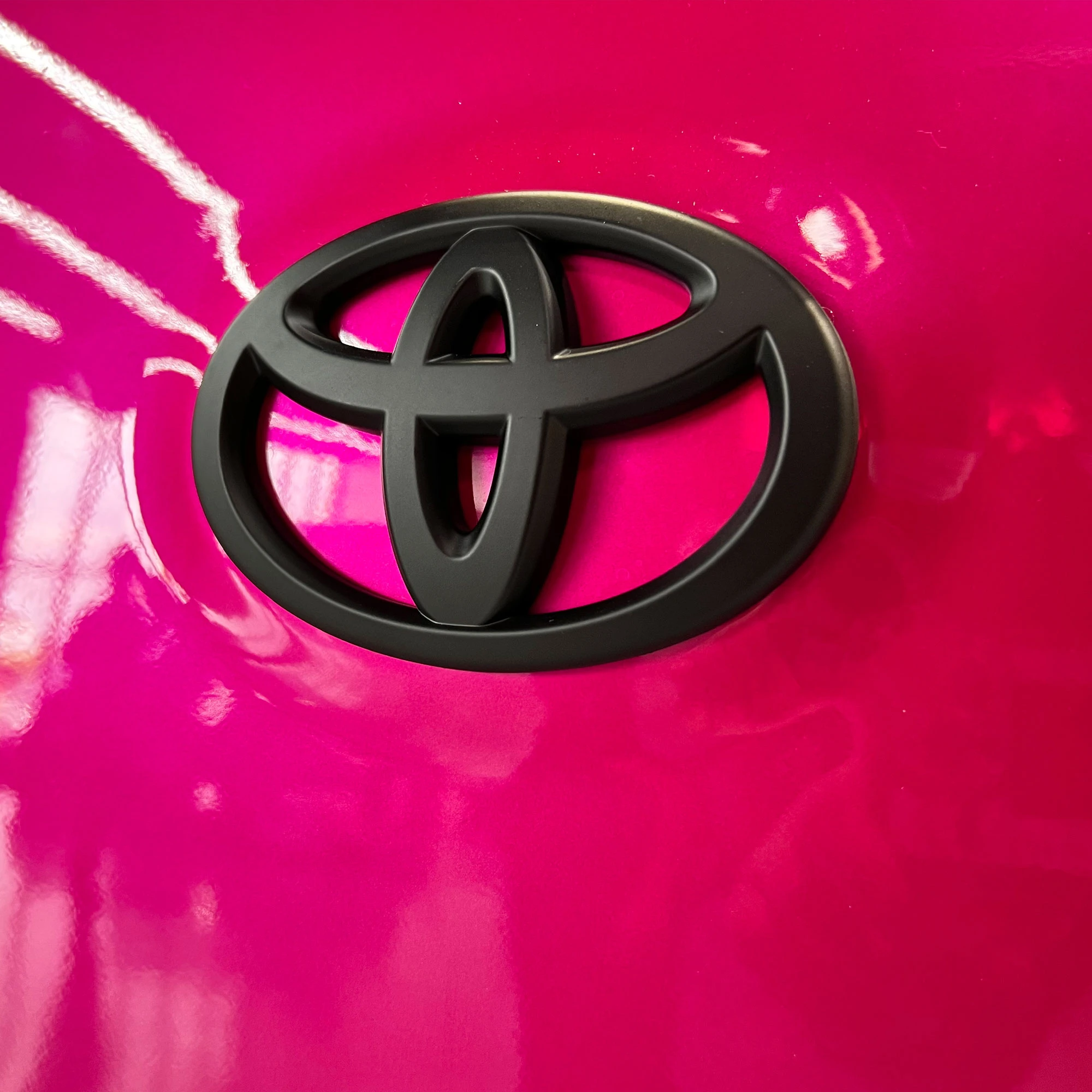 TOYOTA車標改黑標 (1個)