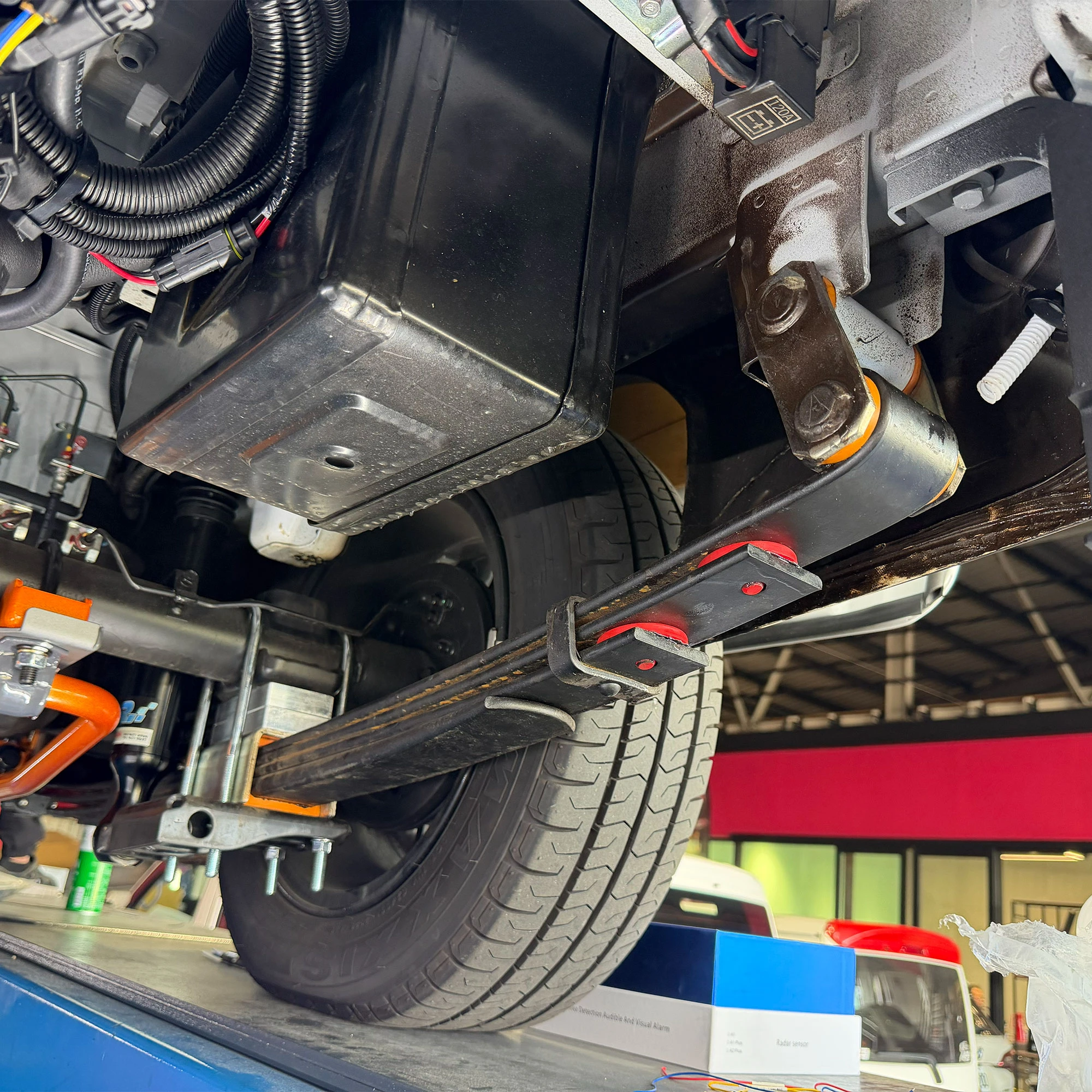 鋼板強化消音片、避震座強化橡皮墊、鋼板頭+吊耳強化橡皮