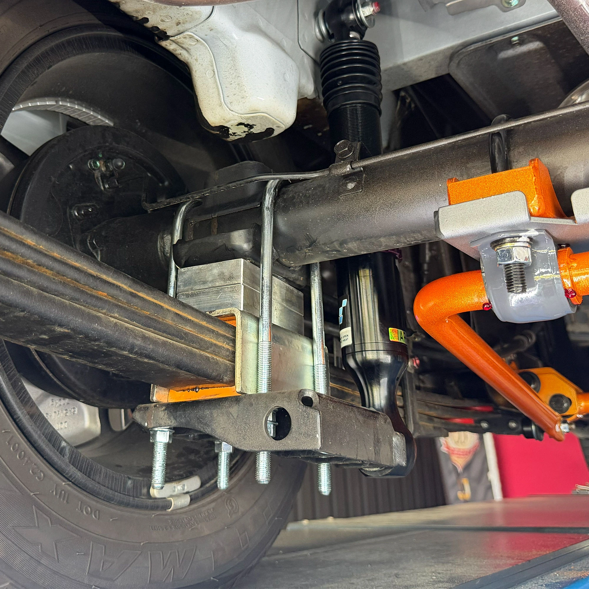 底盤鋼板強化橡皮