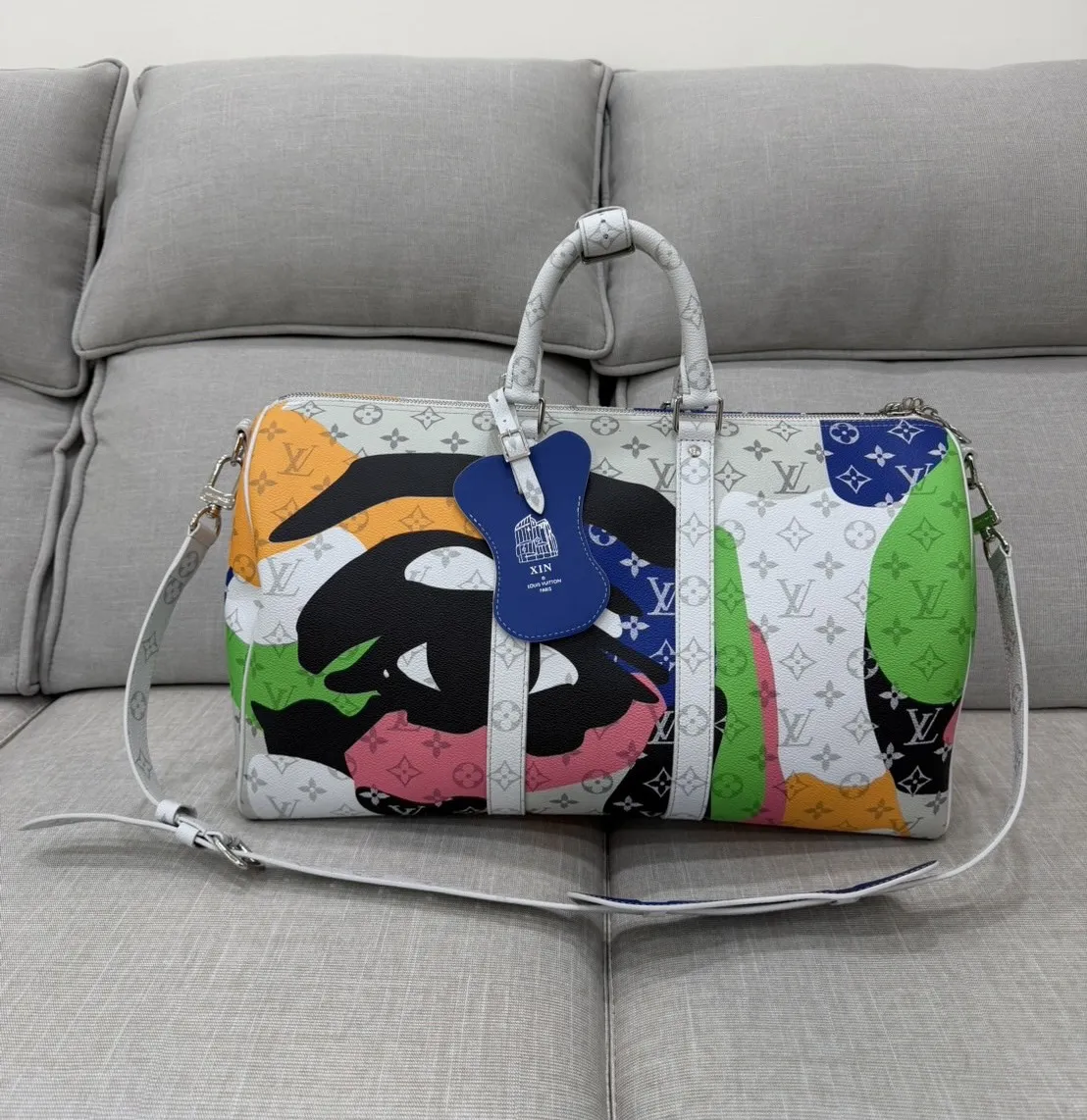 LV 白花 眼睛系列旅行袋45公分 晶片款