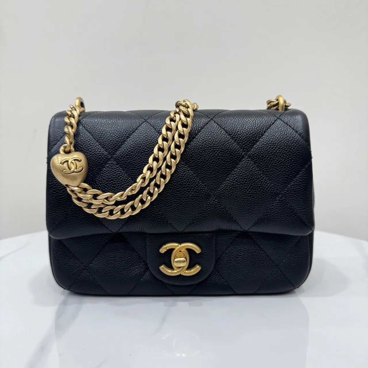 Chanel 愛心調節釦荔枝皮20cm