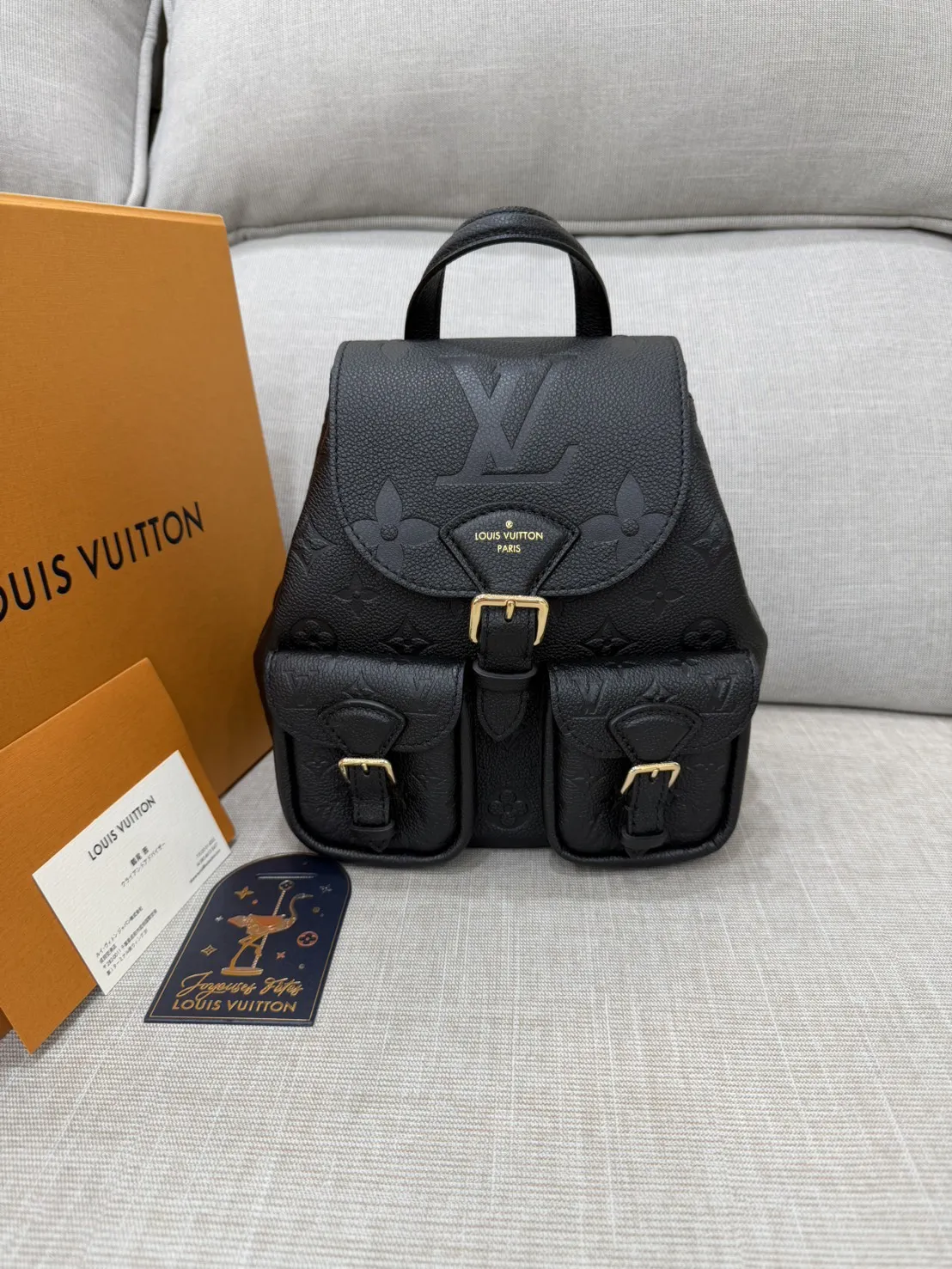 LV M47072 Backup 新款後背包黑色