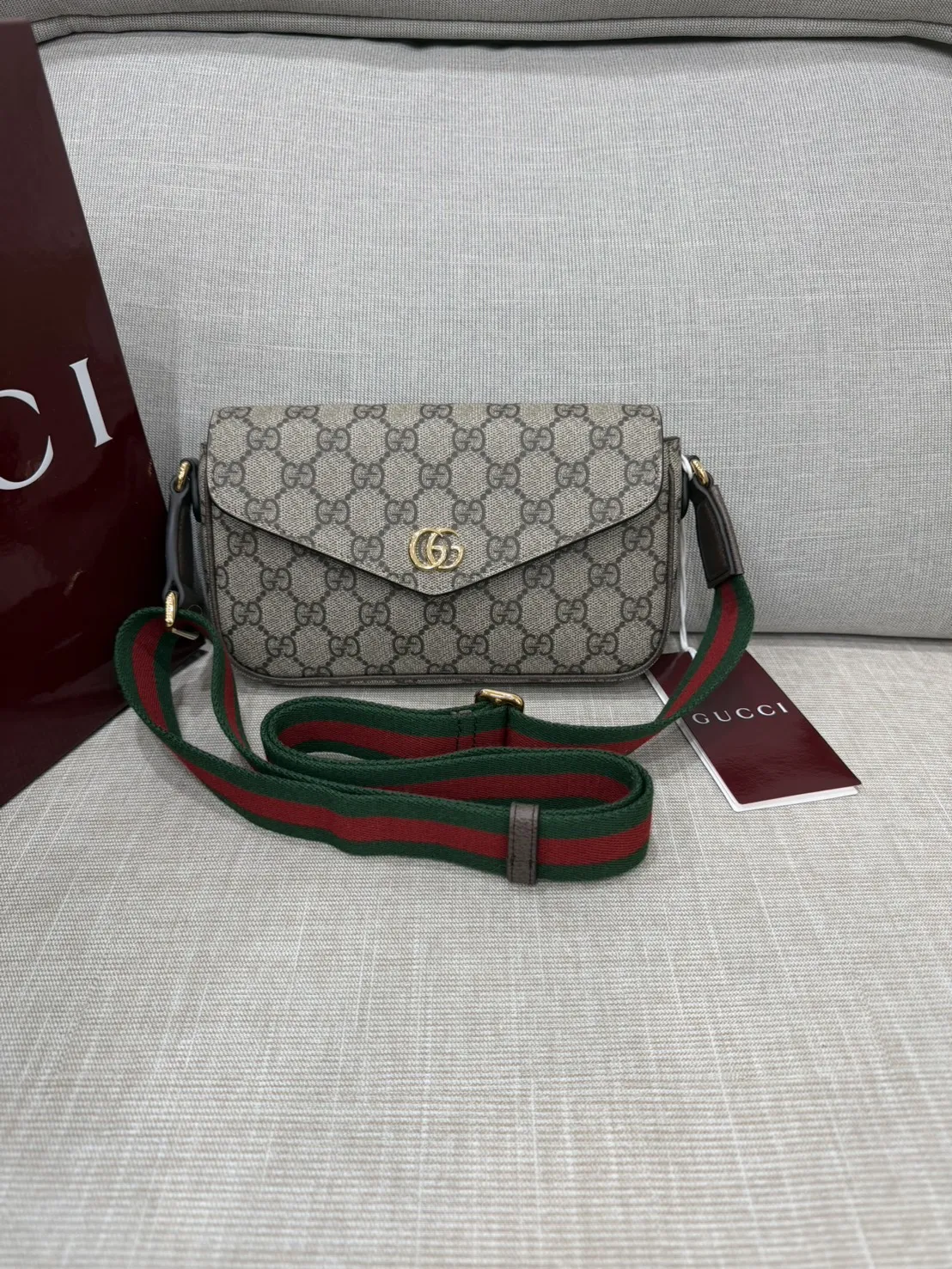 Gucci 全新 Ophidia信封包