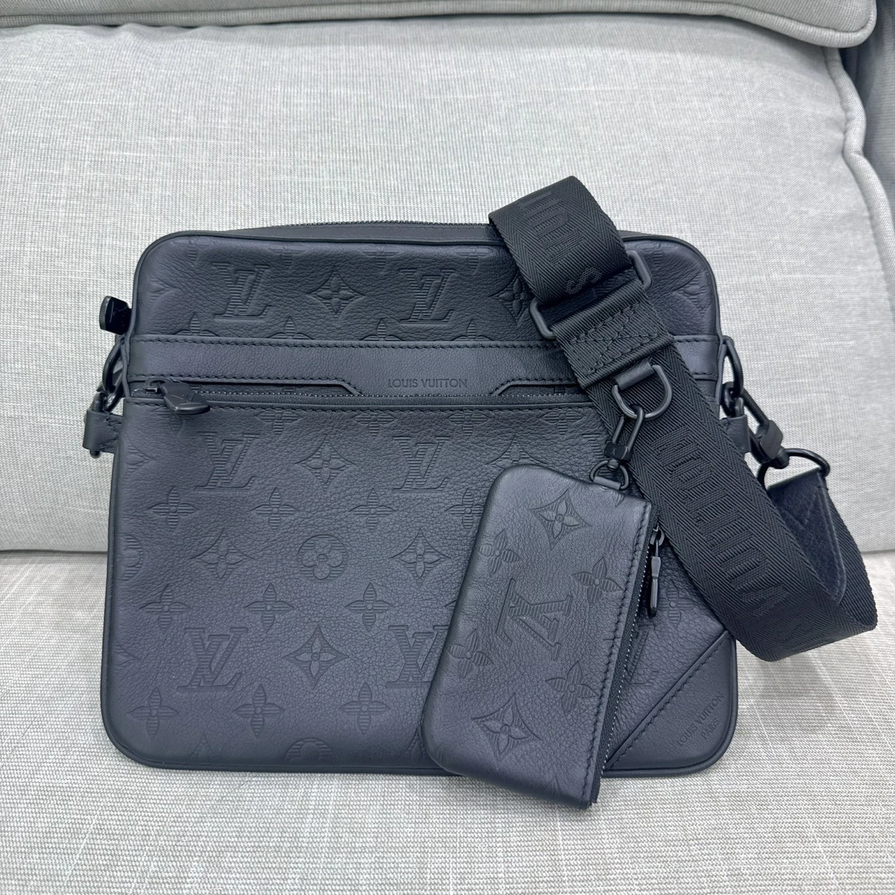 LV M46602 經典Trio系列Monogram壓花皮革三合一斜背包 晶片款