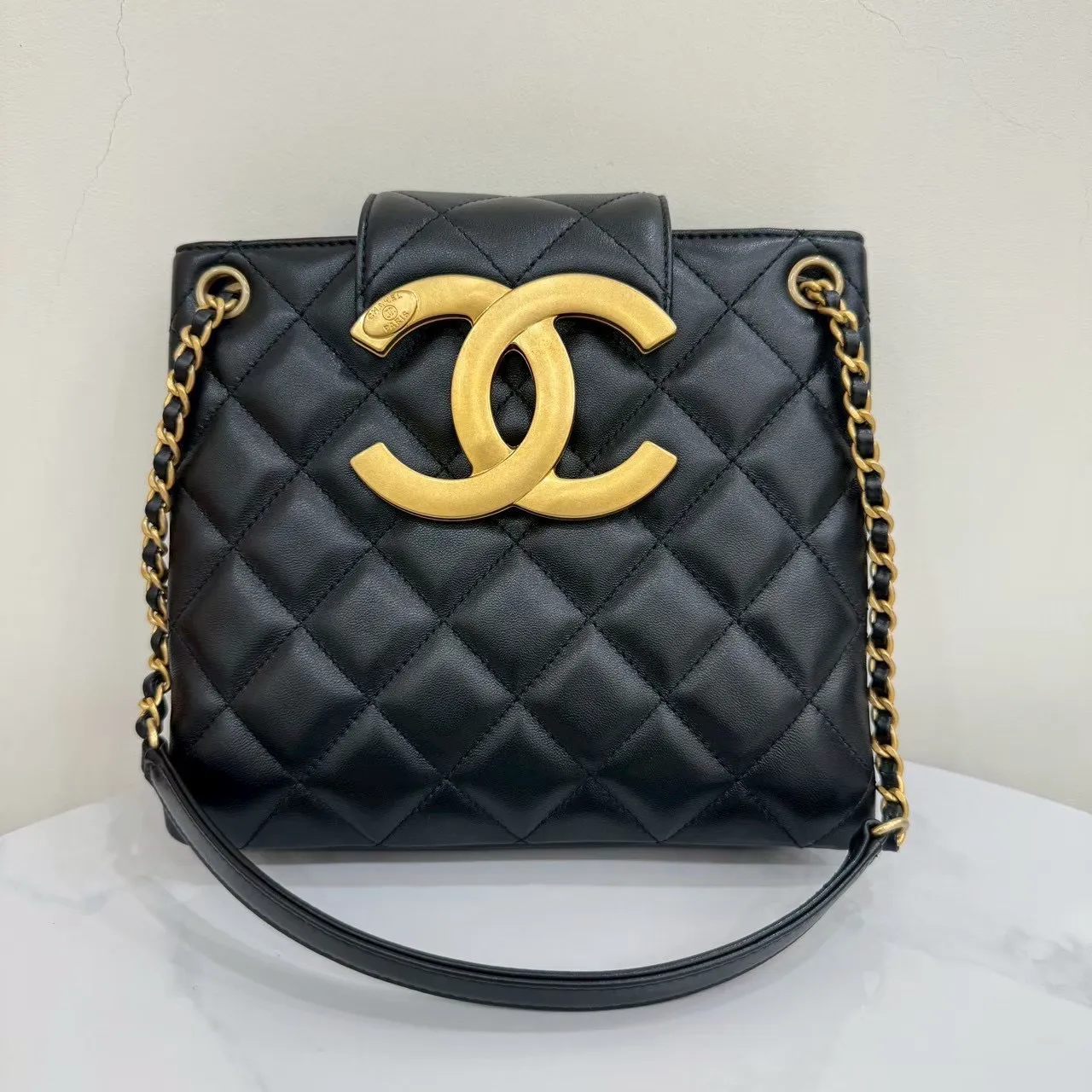 Chanel 大logo tote 芯片款