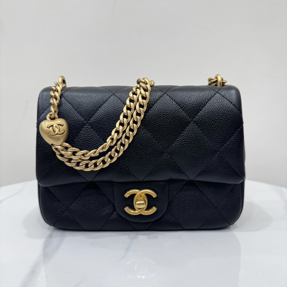 Chanel 愛心調節釦荔枝皮20cm