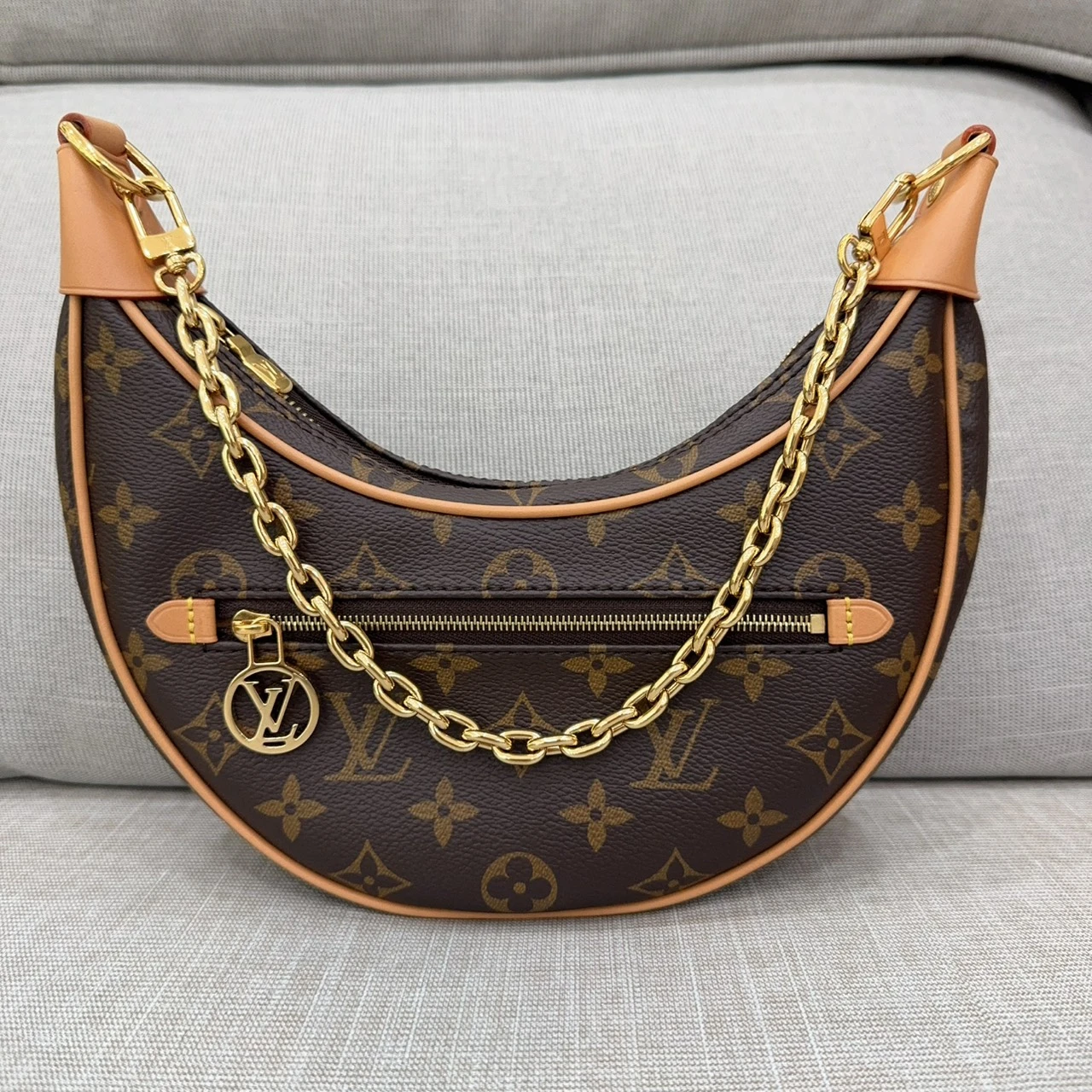 LV M81098 