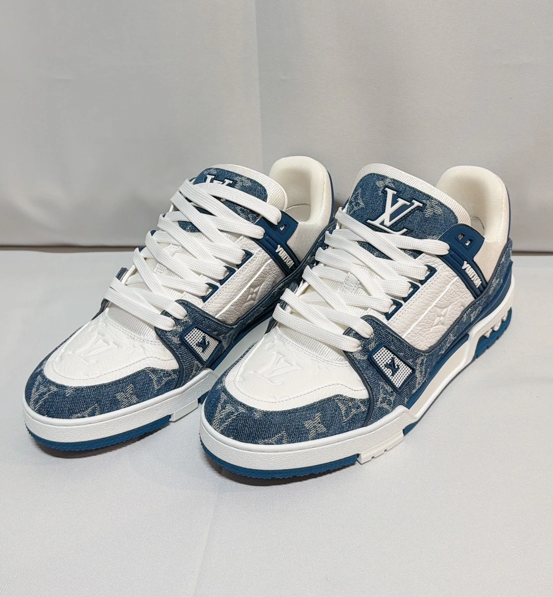 LV 全新Trainer 藍牛仔 LV8號